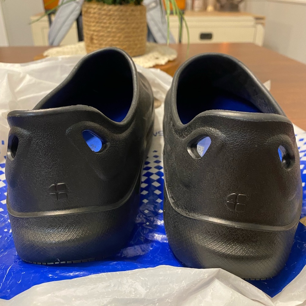 Shoes for Crews Unisex-Adult Overtime non-slip - men’s size 9 woman’s size 11 - Picture 3 of 7